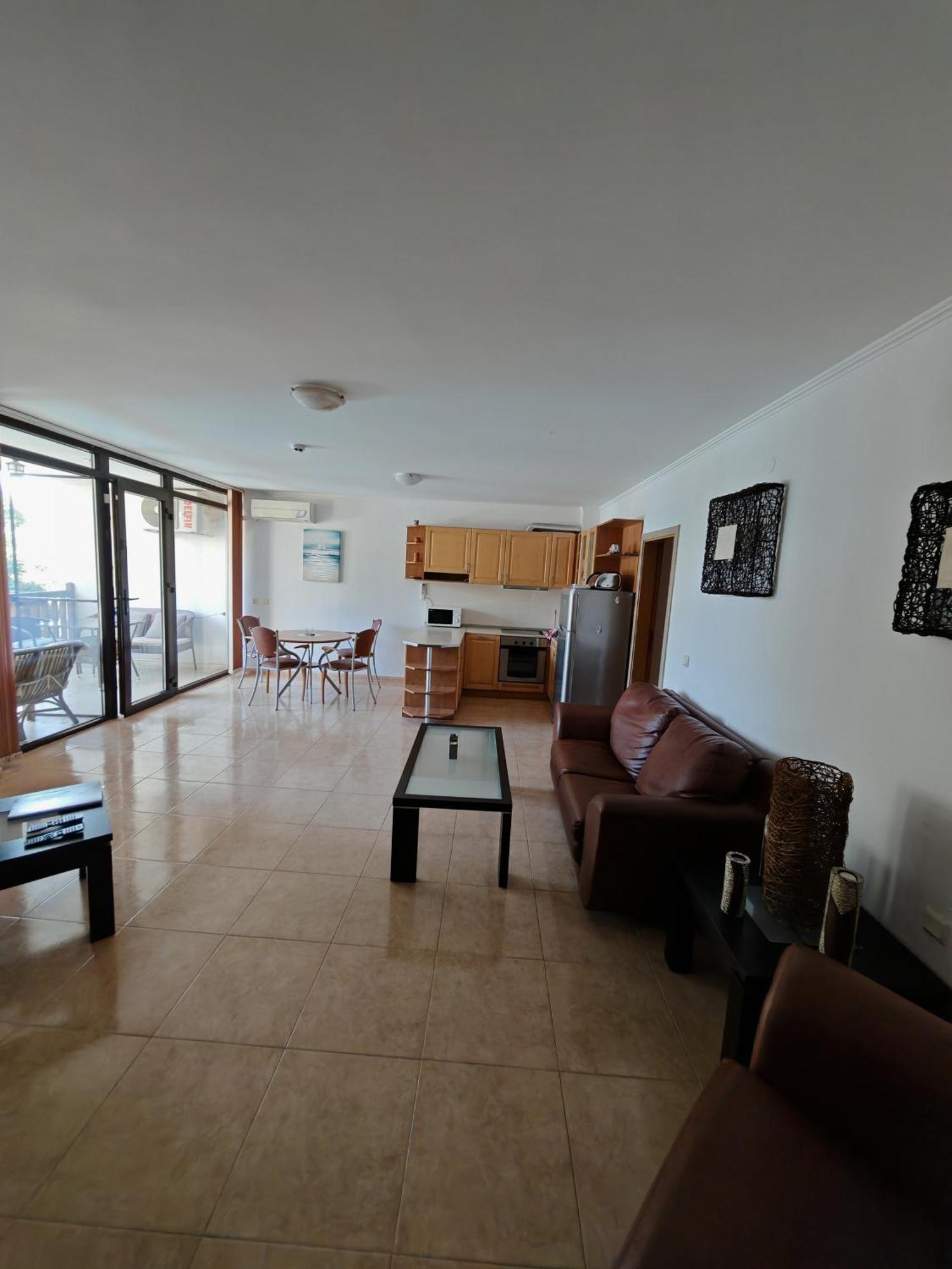 Marina Delfin Apartments - Top Location & Pet Friendly Sveti Vlas Bagian luar foto